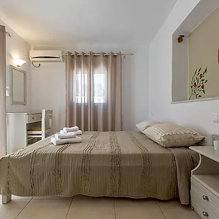 Farma Hotel Agia Anna (Naxos)