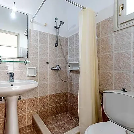 Farma Hotel Agia Anna (Naxos)