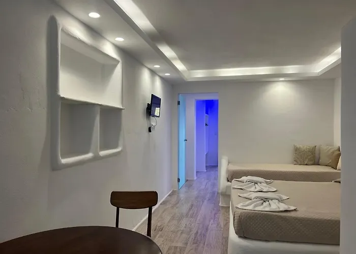 Farma Hotel Agia Anna (Naxos)